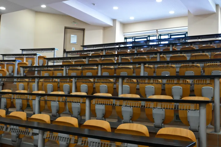Παιδείας επικήδειος…