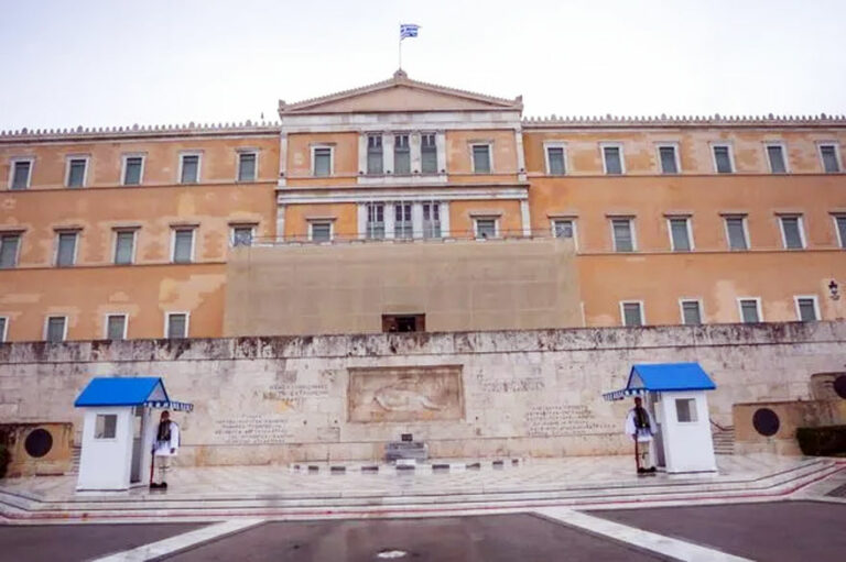 Τα μνημόνια δεν τελείωσαν ακόμη…
