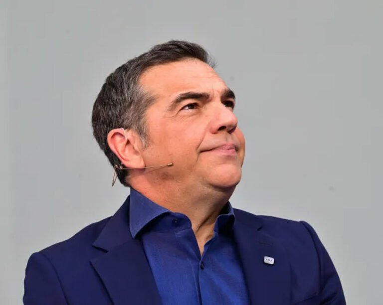 Ο «βλάκας», η «κυρία Άννα» κι εμπρός ΕΛΑΣ για την Ελλάδα…